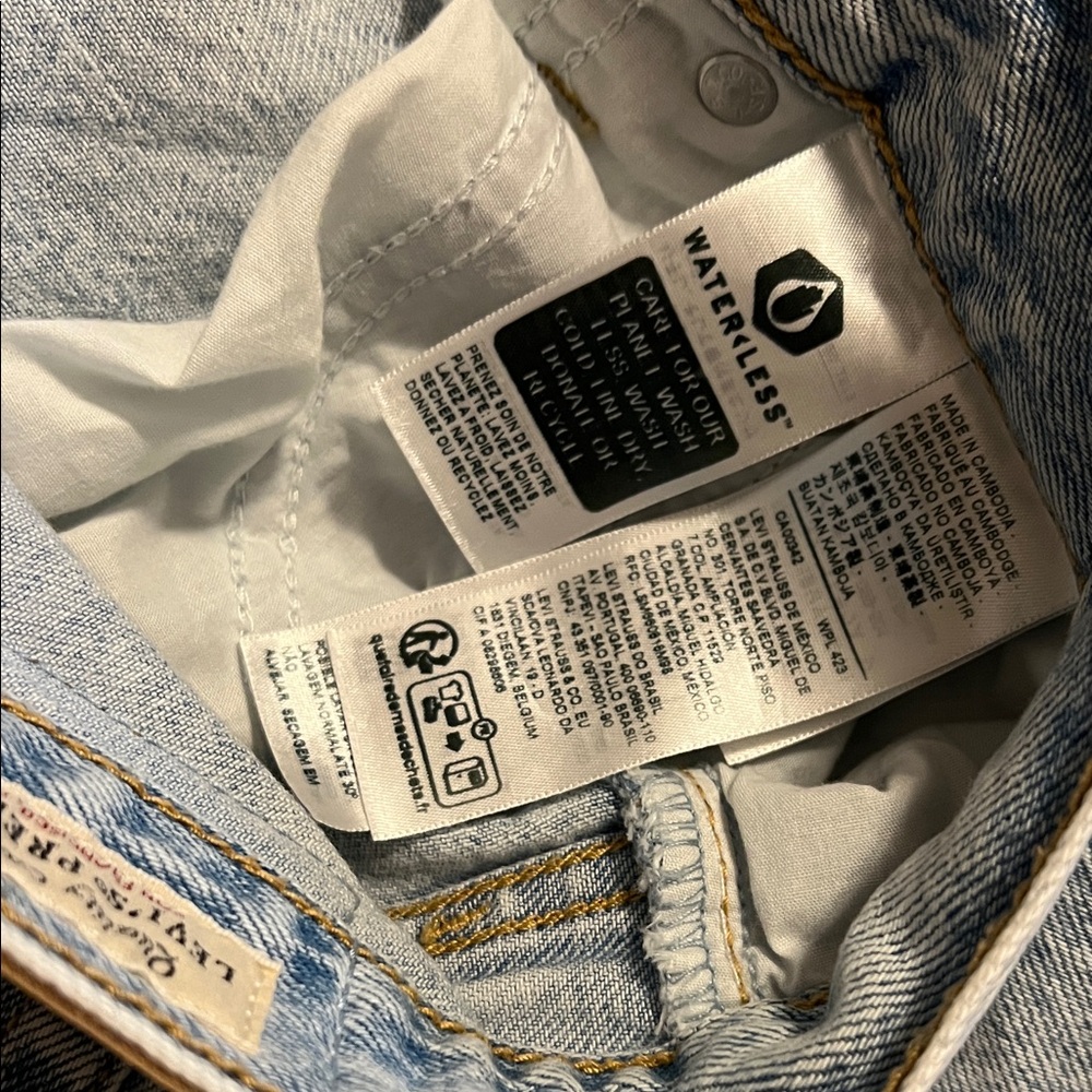 Levi's Women's Light Blue Boyfriend Jeans - Picture 4 of 5